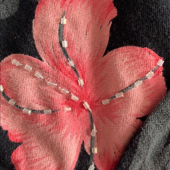 Floral elegant  top - Picture 3 of 5